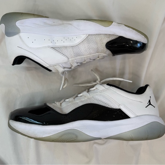 Size 14- Air Jordan 11 CMFT Low Concord - Picture 6 of 11